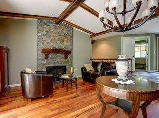 7460 SW Willowmere Dr, Portland, OR 97225