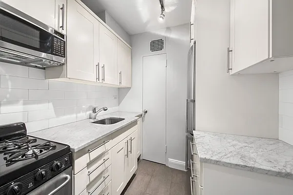 Sold by Compass | media 2
