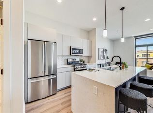 Low-Line Commons, Chicago, IL 60657