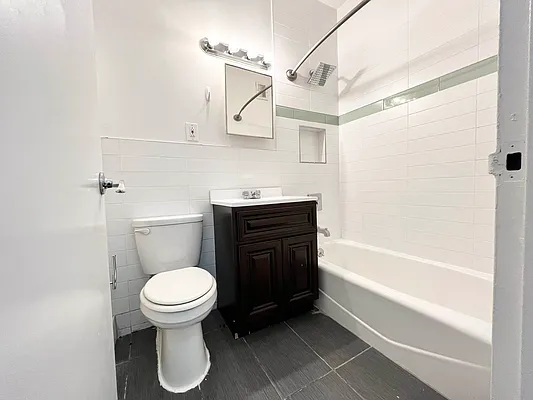 Rented by EastMount Realty LLC | media 26