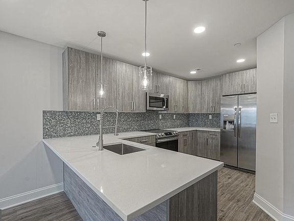 4th image of 1702 N Gratz St Unit 2