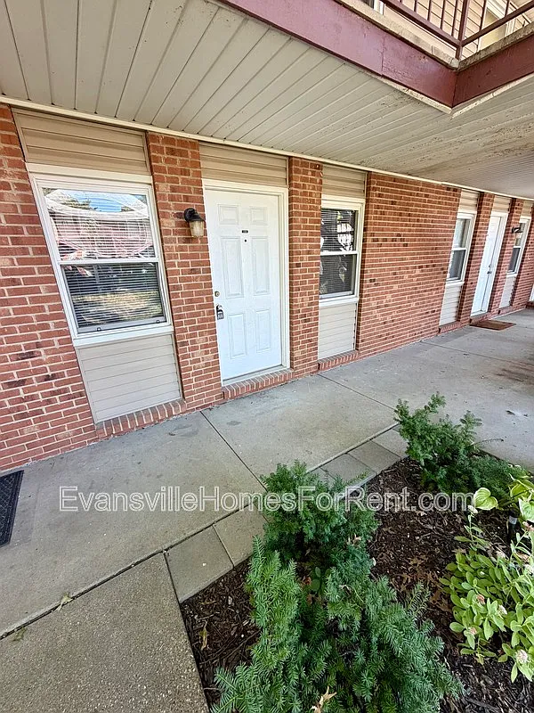 1 bed, 1.0 bath, $675 — Photo 2