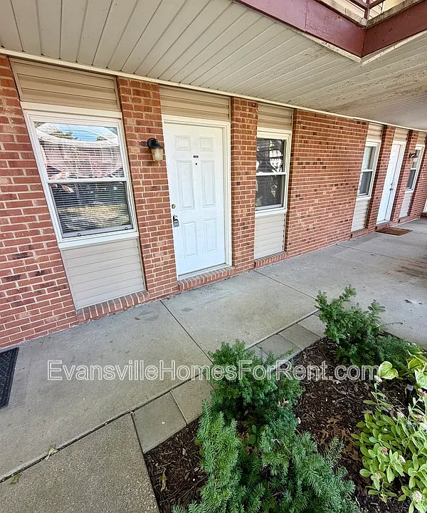 430 S Bosse Ave