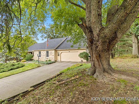 5th image of 2948 Woodsboro Dr NE