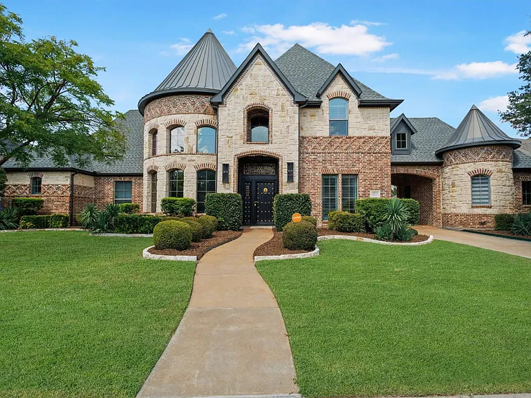 2871 Creekwood Ln — Photo 1