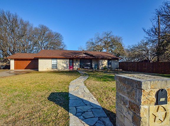 3rd image of 125 Wild Timber Dr