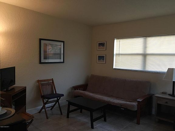 4th image of 303 Lincoln Ave #1