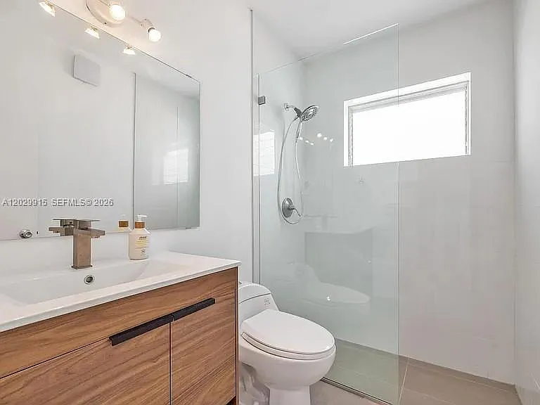 545 NE 64th St #1 — Photo 9