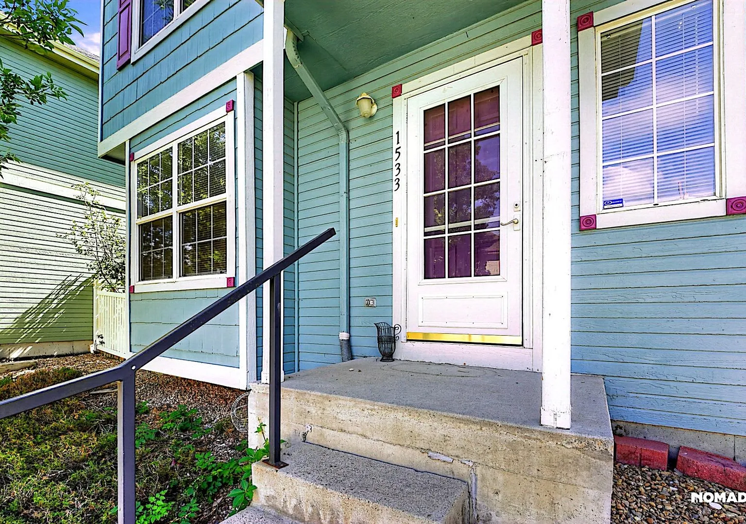 Charming 4BR House in Aurora — Photo 1