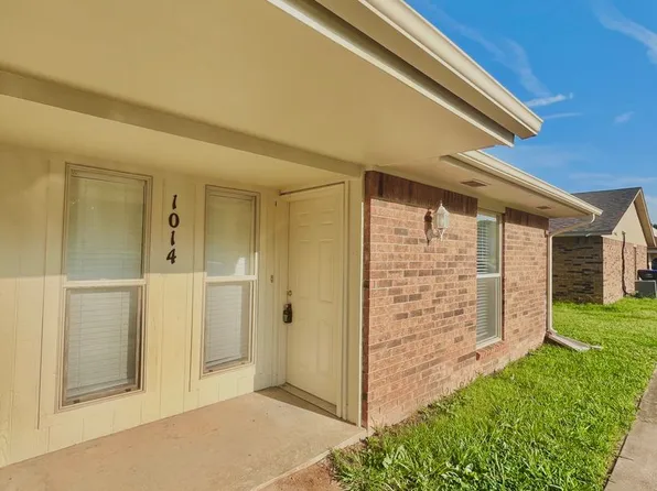 1012-1014 N 5th, 1012-1014 N 5th St W, Noble, OK 73068