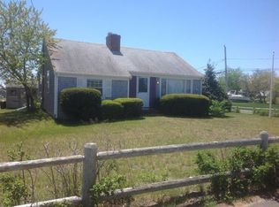 40 Trotting Park Rd, West Dennis, MA 02670