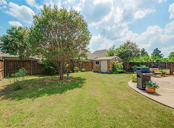 5th image of 5611 Emerson Ct
