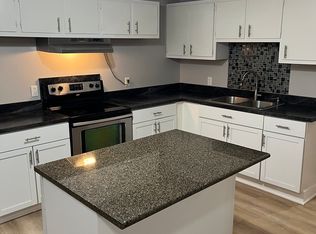 344 N 34th St #1, Lincoln, NE 68503