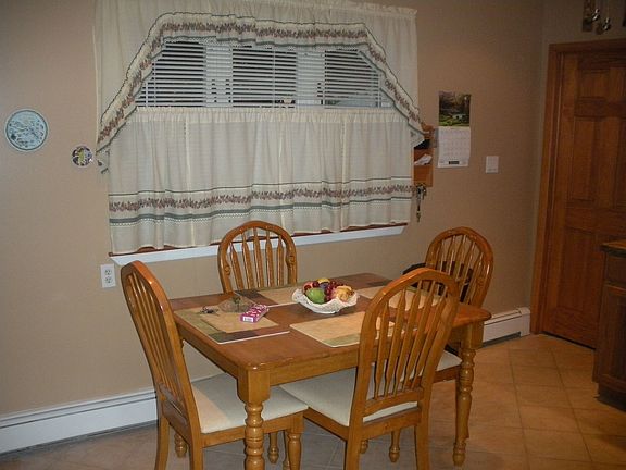 Eat In Kitchen