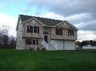 220 Myers Ln, New Cumberland, PA 17070