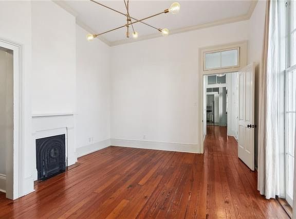 5th image of 5342 Camp St