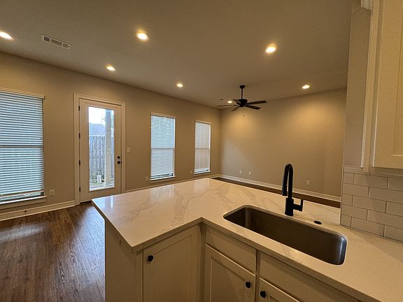 5th image of 5100 Westgate Ln Unit 104-1