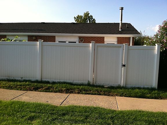 4th image of 45369 Kensington St