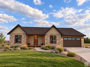311 S 100 E, Teasdale, UT 84773