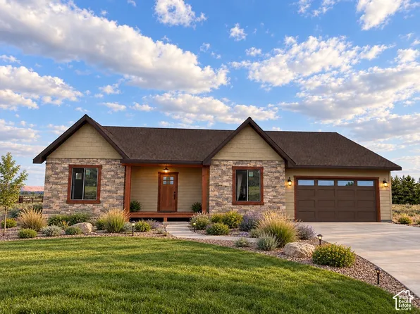 311 S 100 E, Teasdale, UT 84773