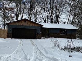 700 Hickory Ln, Williamston, MI 48895