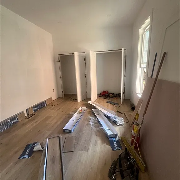 395 W 4th St #1 — Photo 10