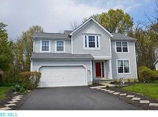 1104 Evadell Dr, Lewis Center, OH