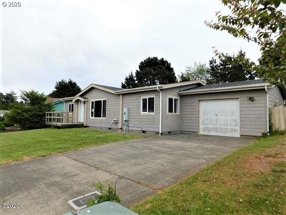 2nd image of 445 SW Double Eagle Dr