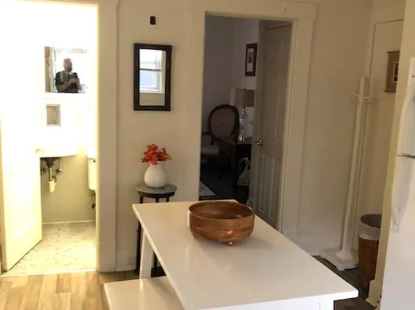 8 Pearl St #1, Burlington, VT 05401