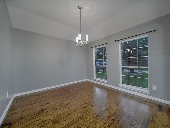 4th image of 22052 Knights Cove Dr