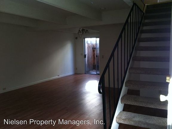 4th image of 2621 D St APT 09