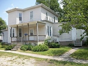 1st image of 531 S 1st St