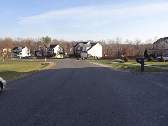 4th image of 5445 Quaint Dr