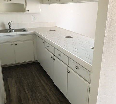 2nd image of 3722 Marlborough Ave APT 5