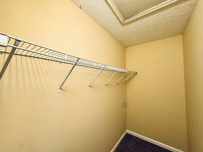 802 Middle St — Photo 14