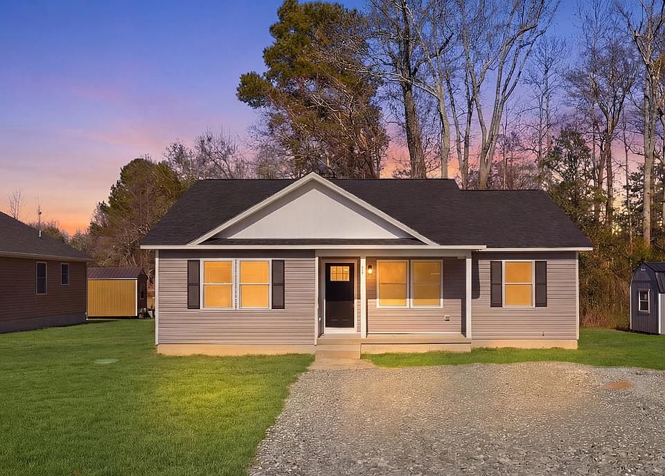 1st image of 826 S Glebe Rd