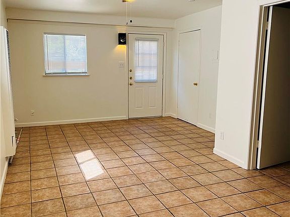 4th image of 1914 Cullen Ave APT B