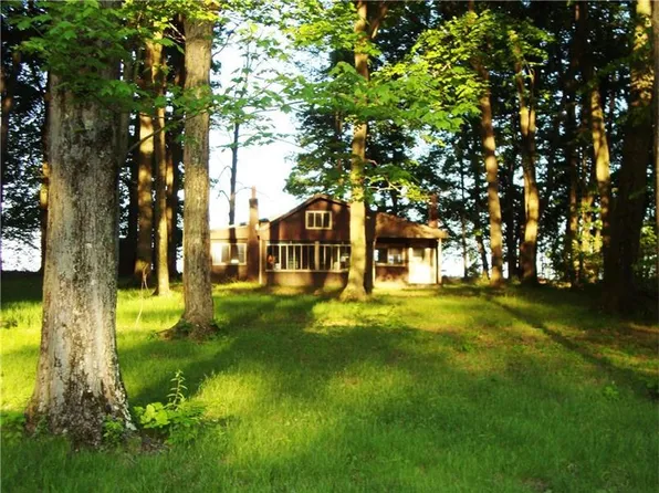 372 Sylvania Rd, Slippery Rock, PA 16057