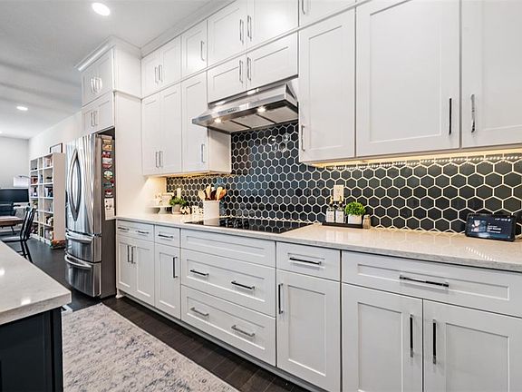 4th image of 9916 Key Haven Rd