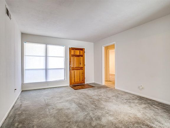 3rd image of 3106 Lakewood Dr
