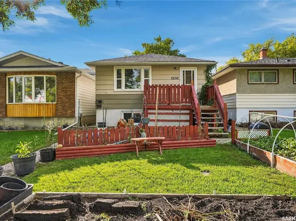 2250 MacKay STREET, Regina, SK S4N 2S8