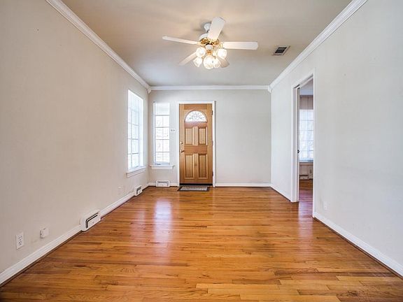 3rd image of 7334 La Vista Dr