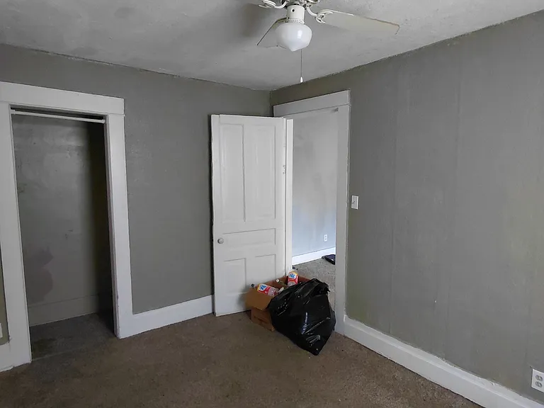 225 W Gracelawn Ave — Photo 8