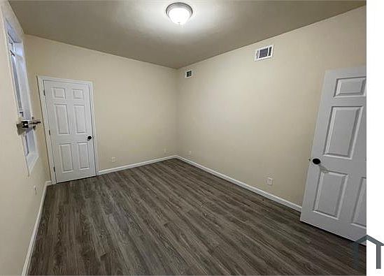 5th image of 328 N 7th St APT 1