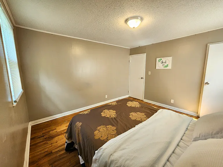 213 Red Oak Ave — Photo 5