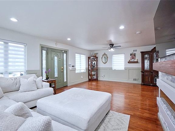 5th image of 974 Edgegrove Ave