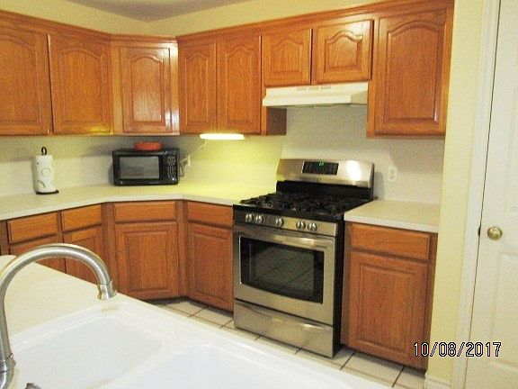 3rd image of 716 Aurora St