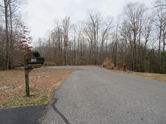 5th image of 15965 Formosa Ln