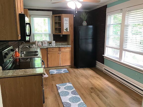 3rd image of 60 Washington Ave