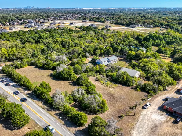 1922 W Pleasant Run Rd, Desoto, TX 75115